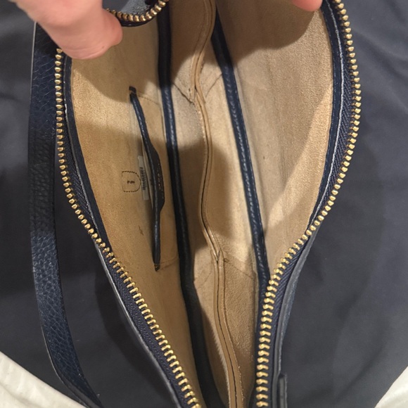 Polo ID Pebbled Mini Shoulder bag - Picture 5 of 5